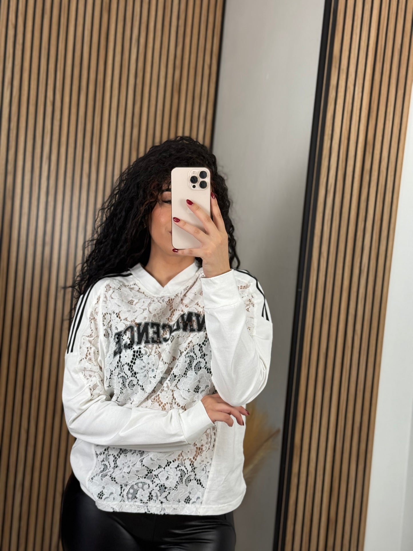 CAMISETA OVER ENCAJE